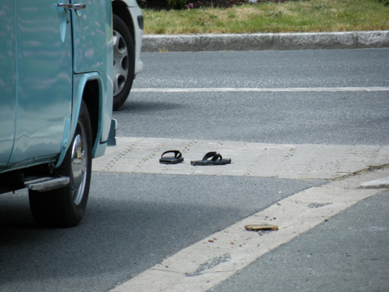 0015 tongs sur la route